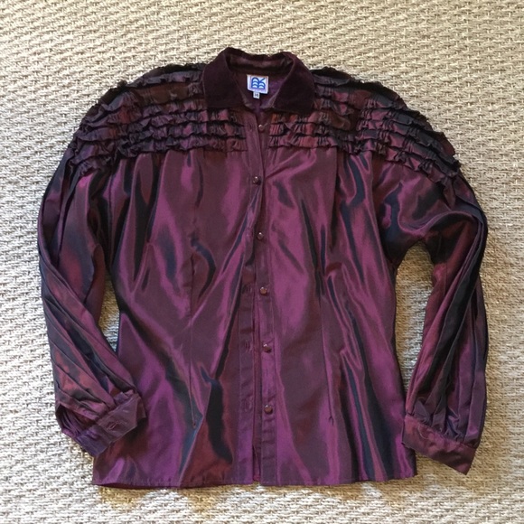 BBR Holiday Taffeta Blouse w/ruffle detail & velvet collar - Picture 3 of 6